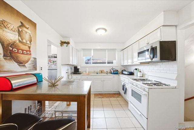 421 Dunham Avenue, Mount Vernon, NY 10553