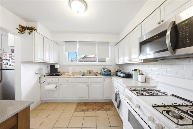 421 Dunham Avenue, Mount Vernon, NY 10553