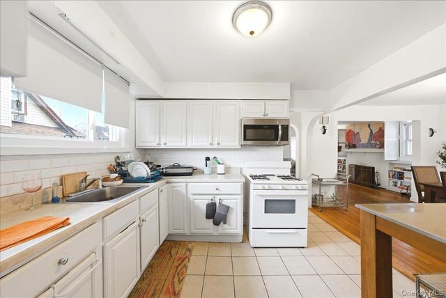 421 Dunham Avenue, Mount Vernon, NY 10553