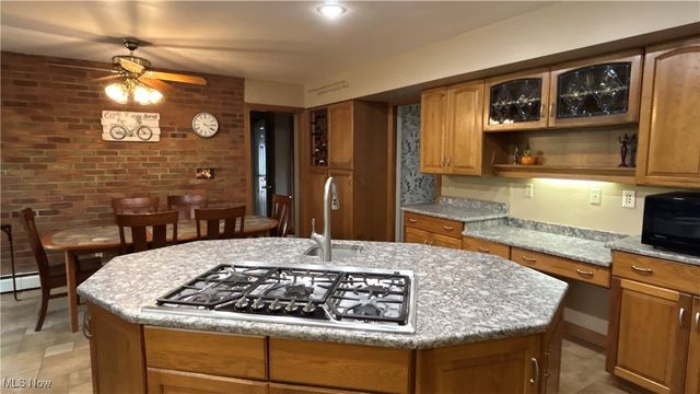 70 Crown Point, Geneva, OH 44041