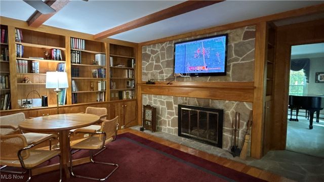 70 Crown Point, Geneva, OH 44041