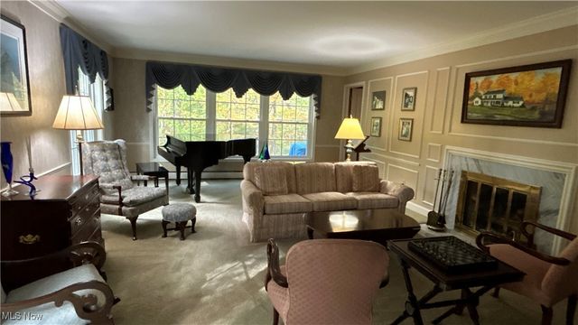 70 Crown Point, Geneva, OH 44041