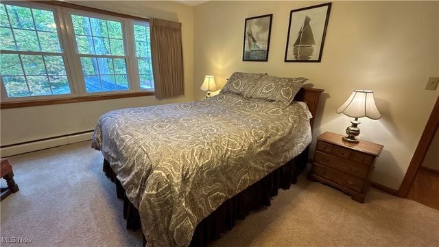 70 Crown Point, Geneva, OH 44041