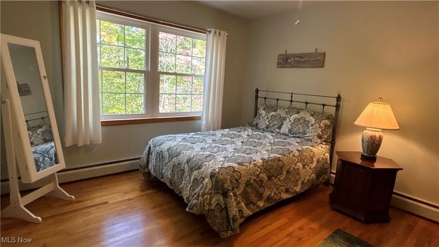 70 Crown Point, Geneva, OH 44041