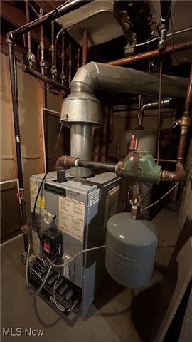 70 Crown Point, Geneva, OH 44041