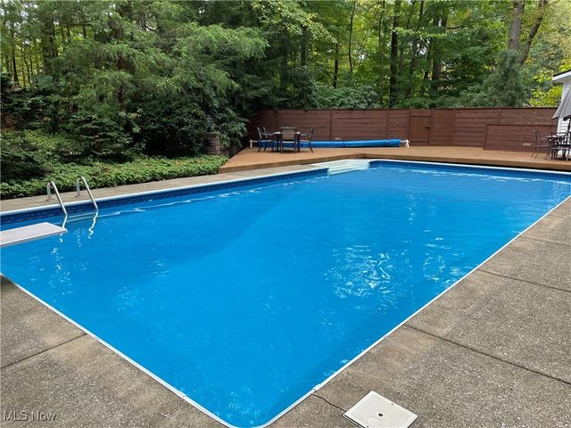 70 Crown Point, Geneva, OH 44041