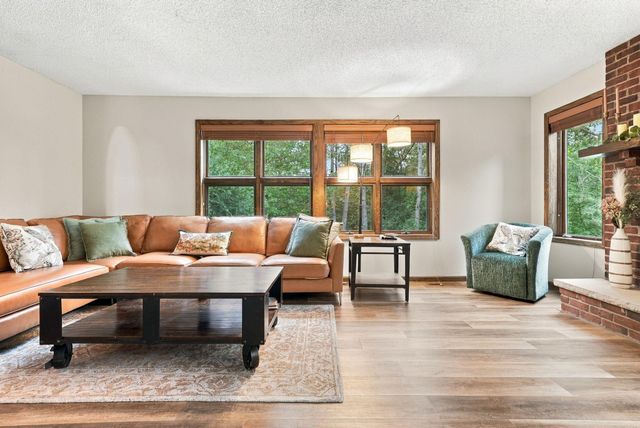 6668 Crackleberry Trail, Woodbury, MN 55129