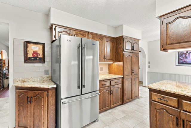 6668 Crackleberry Trail, Woodbury, MN 55129