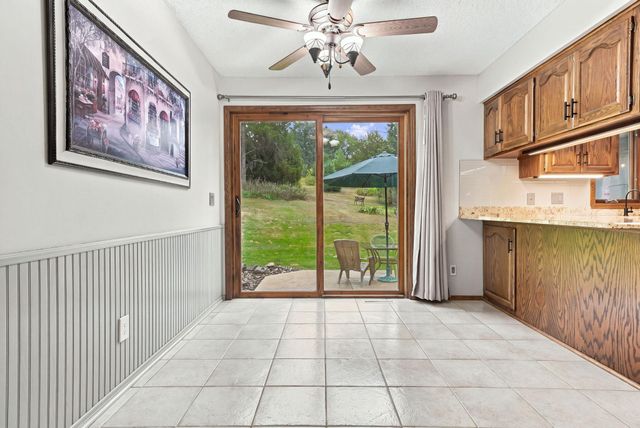 6668 Crackleberry Trail, Woodbury, MN 55129