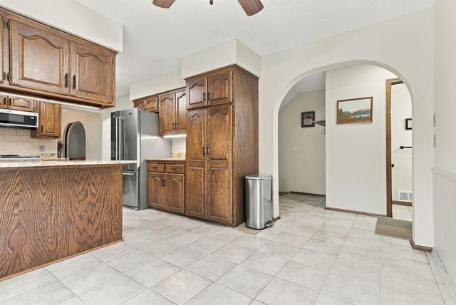 6668 Crackleberry Trail, Woodbury, MN 55129