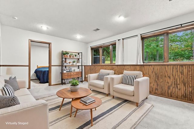 6668 Crackleberry Trail, Woodbury, MN 55129