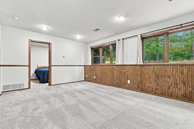 6668 Crackleberry Trail, Woodbury, MN 55129