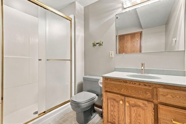 6668 Crackleberry Trail, Woodbury, MN 55129