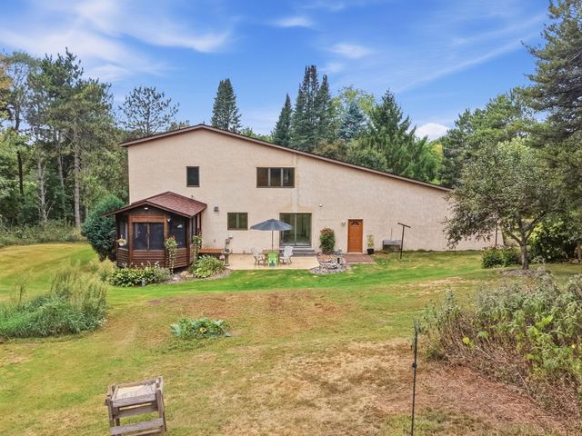 6668 Crackleberry Trail, Woodbury, MN 55129