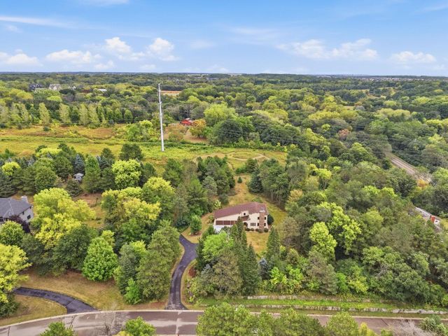 6668 Crackleberry Trail, Woodbury, MN 55129