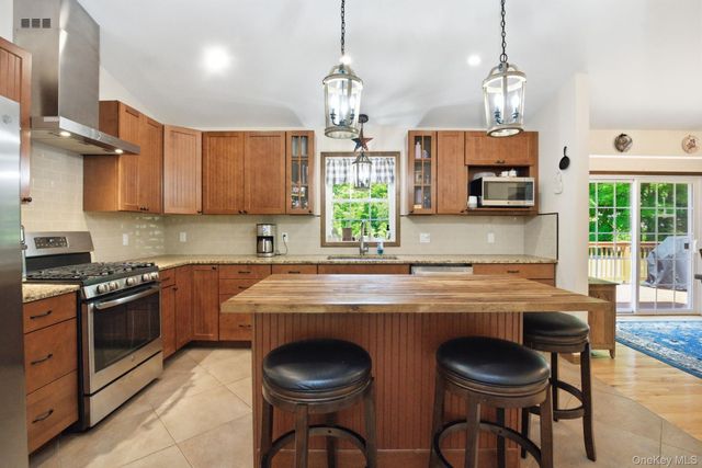 17 Fowler Avenue, Cortlandt Manor, NY 10567