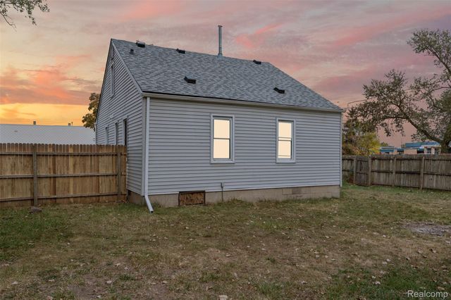 12866 Toepfer Road, Warren, MI 48089