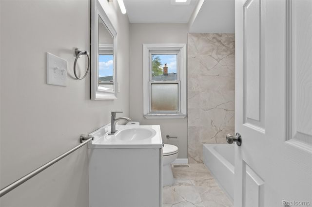 12866 Toepfer Road, Warren, MI 48089