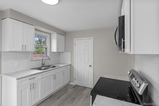 12866 Toepfer Road, Warren, MI 48089