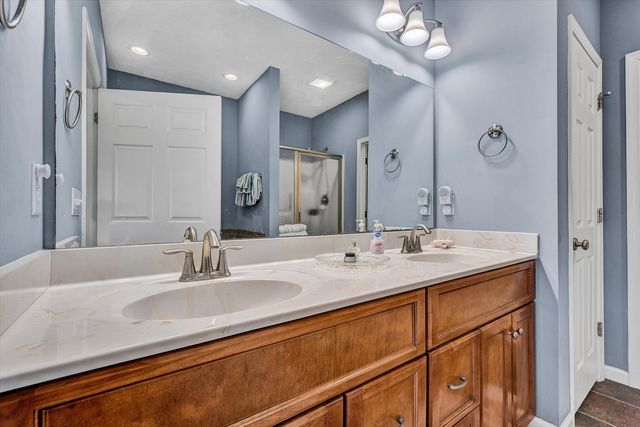 400 Sourwood DR, Hardy, VA 24101