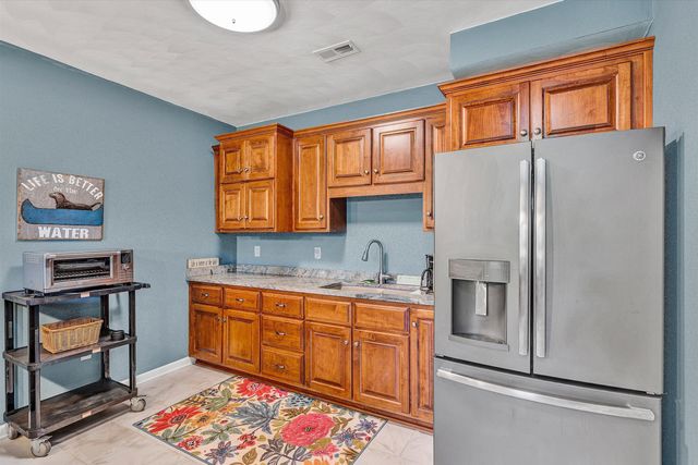 400 Sourwood DR, Hardy, VA 24101