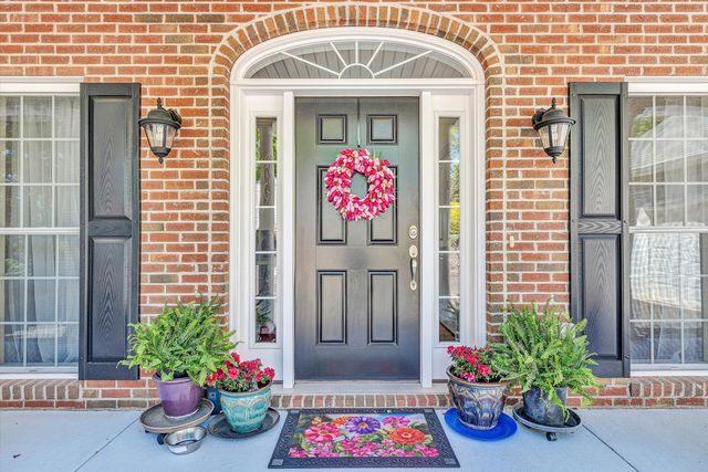 400 Sourwood DR, Hardy, VA 24101