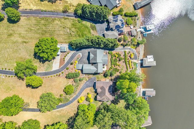 400 Sourwood DR, Hardy, VA 24101