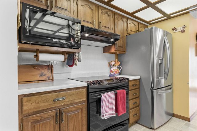 710 E TARR ST, Centralia, MO 65240