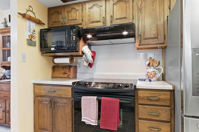 710 E TARR ST, Centralia, MO 65240