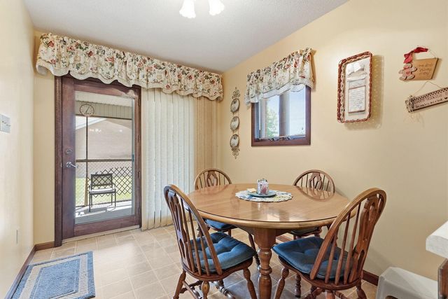 710 E TARR ST, Centralia, MO 65240