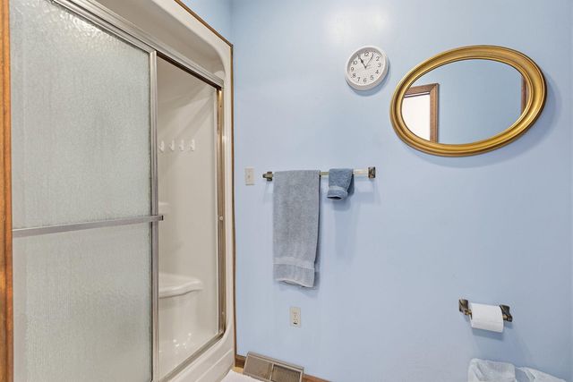 710 E TARR ST, Centralia, MO 65240