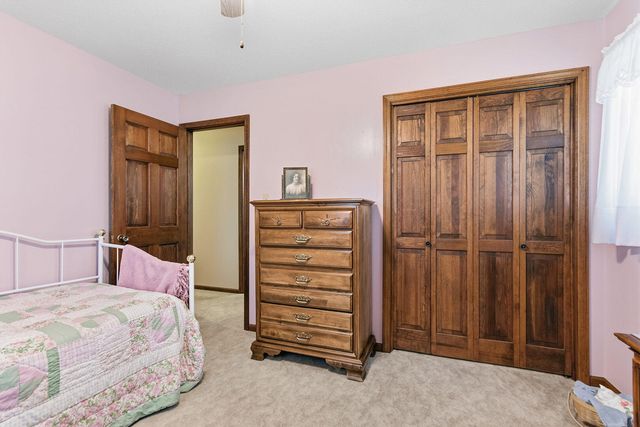 710 E TARR ST, Centralia, MO 65240