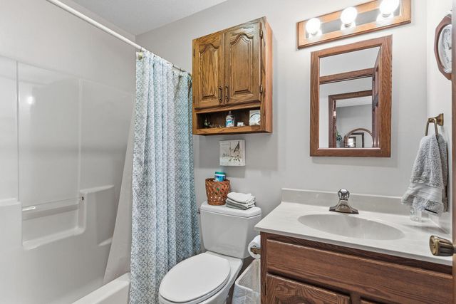 710 E TARR ST, Centralia, MO 65240