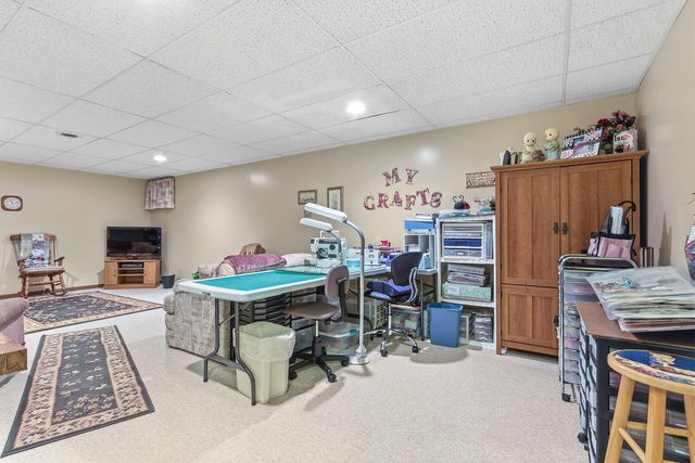 710 E TARR ST, Centralia, MO 65240