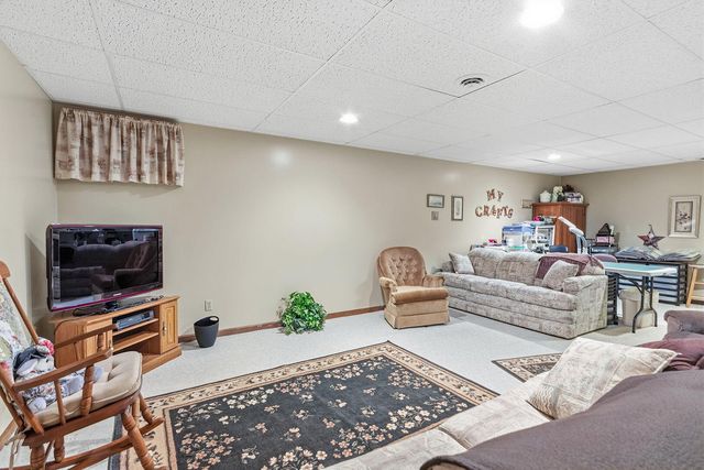 710 E TARR ST, Centralia, MO 65240