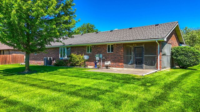710 E TARR ST, Centralia, MO 65240