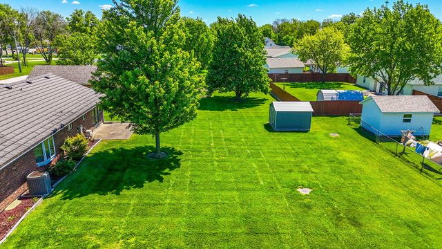 710 E TARR ST, Centralia, MO 65240
