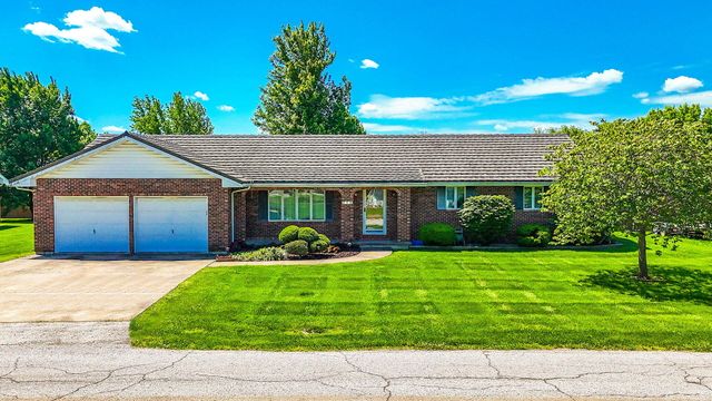 710 E TARR ST, Centralia, MO 65240