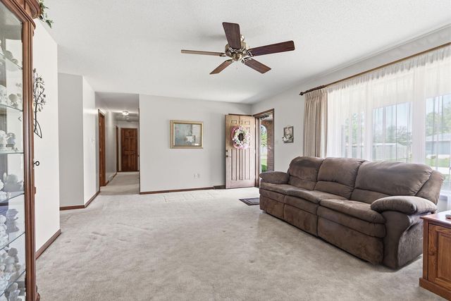 710 E TARR ST, Centralia, MO 65240