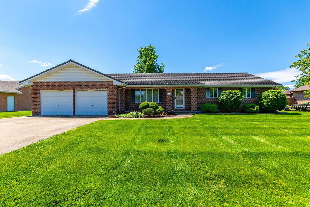 710 E TARR ST, Centralia, MO 65240