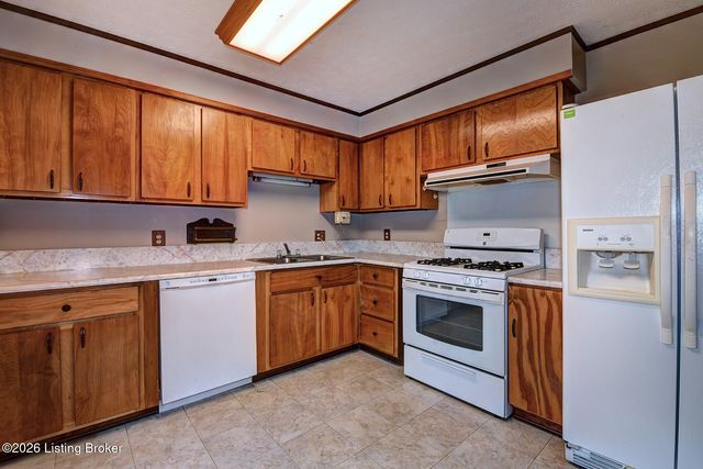 1077 Dotland Cir, Shelbyville, KY 40065