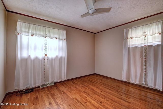1077 Dotland Cir, Shelbyville, KY 40065