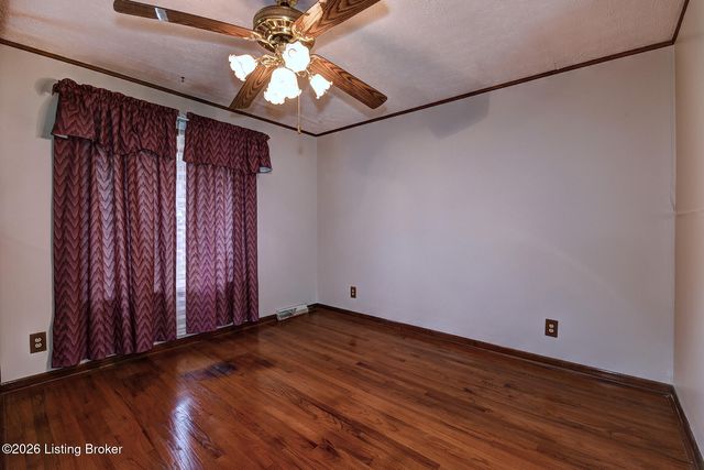 1077 Dotland Cir, Shelbyville, KY 40065
