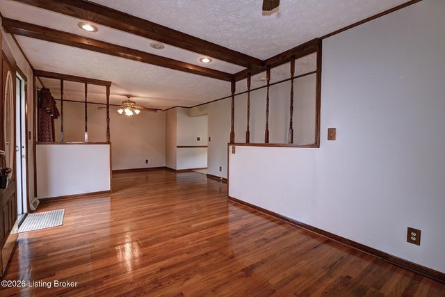 1077 Dotland Cir, Shelbyville, KY 40065