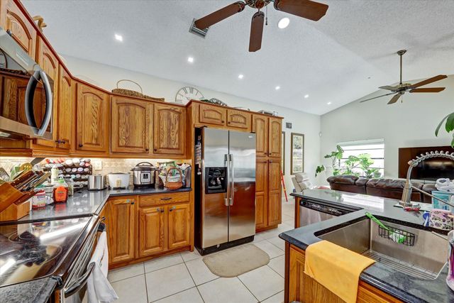 10966 NW 14th Street, Coral Springs, FL 33071