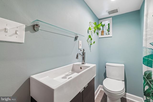 2945 KESWICK RD, Baltimore, MD 21211
