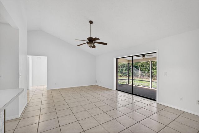 8288 SE Pine Circle, Hobe Sound, FL 33455