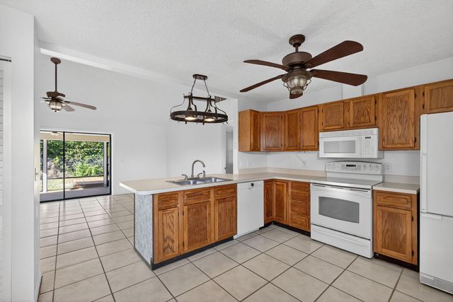 8288 SE Pine Circle, Hobe Sound, FL 33455