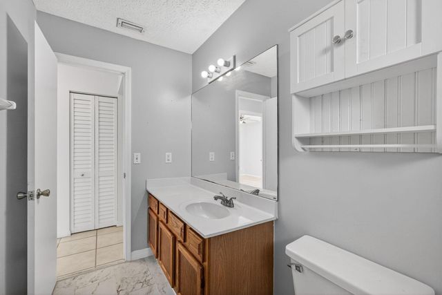 8288 SE Pine Circle, Hobe Sound, FL 33455