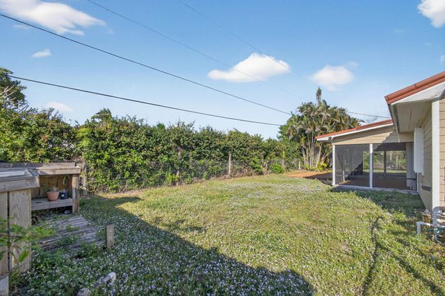 8288 SE Pine Circle, Hobe Sound, FL 33455